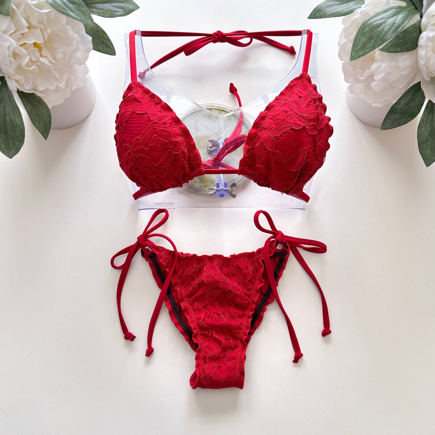 Red floral overlay set